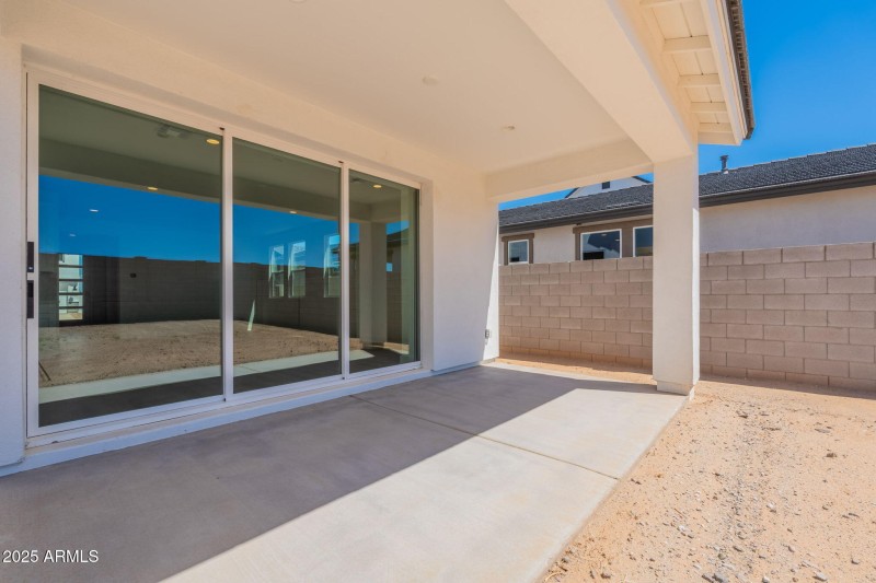 Covered Patio W Sliding Glass Door