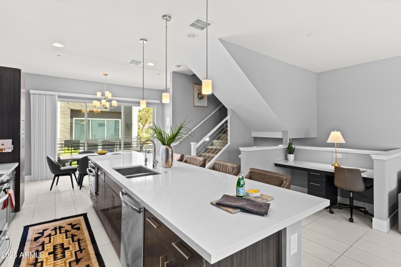 1717 E Morten Ave #62-6