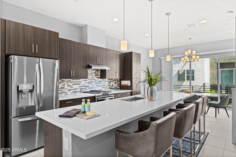 1717 E Morten Ave #62-10