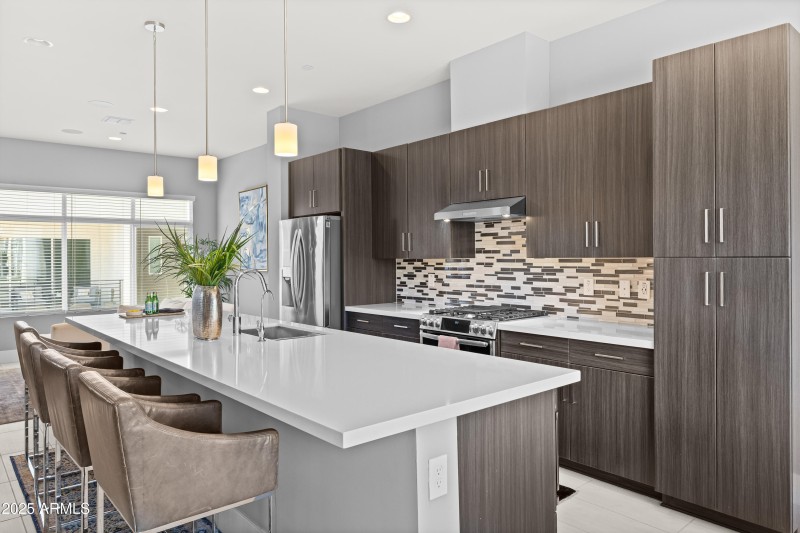 1717 E Morten Ave #62-16