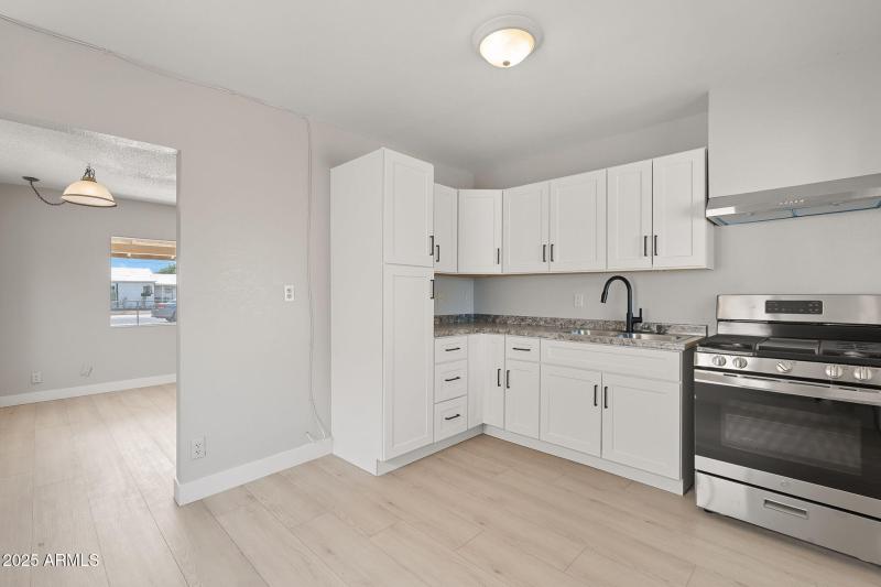 13-web-or-mls-Lincoln-13