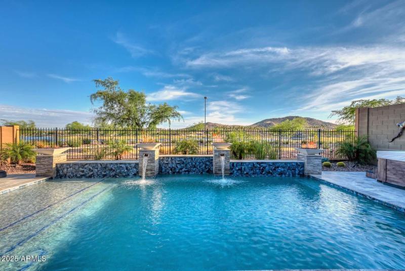 Pool-Water Features