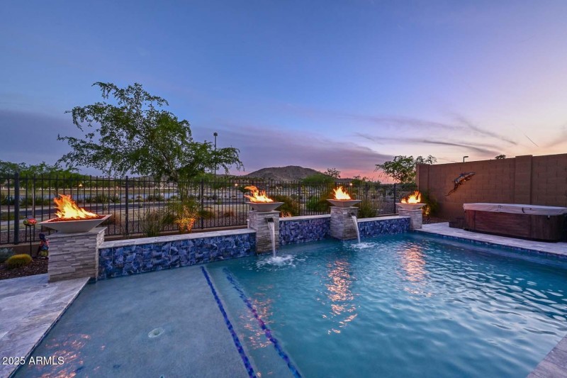 Sunset-Pool