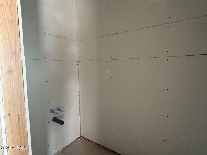 010 Powder Bathroom