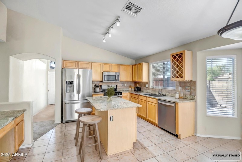 ISLAND KITCHEN