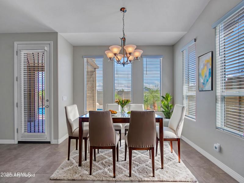 05-Nook-(1) - Dining Room - Modern - 7
