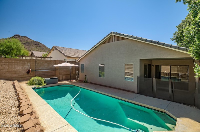 POOL WITH MOUNTAIN VIEWS