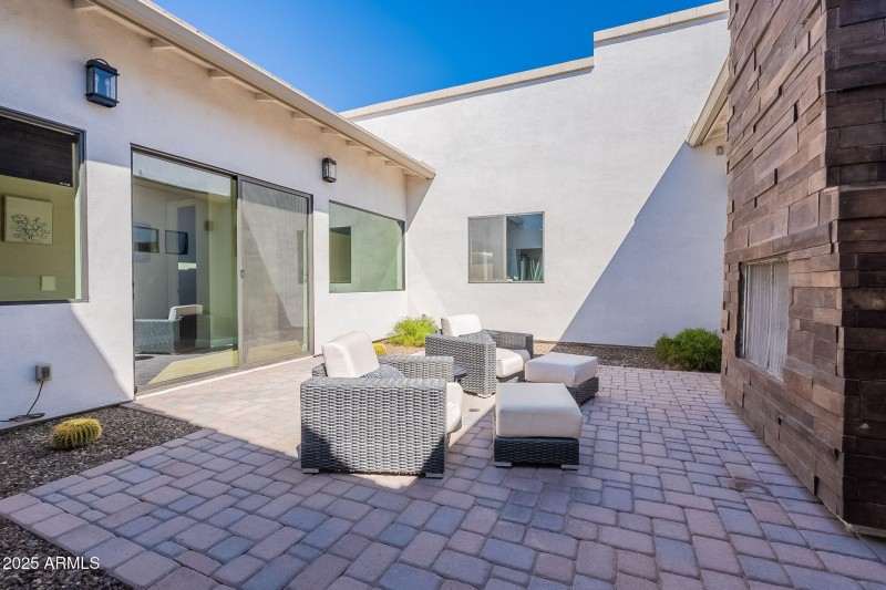 Private Courtyard
