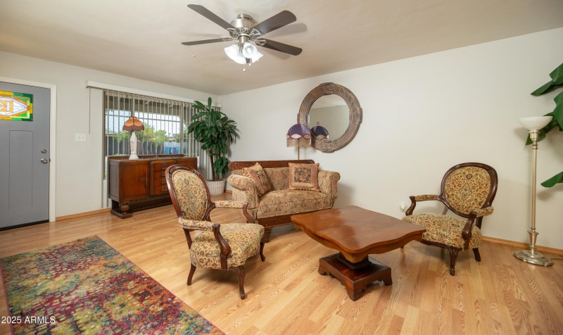 livingroom 1a