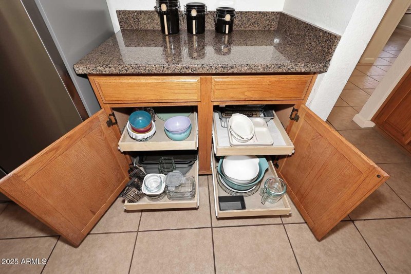 Kitchen-Pullouts
