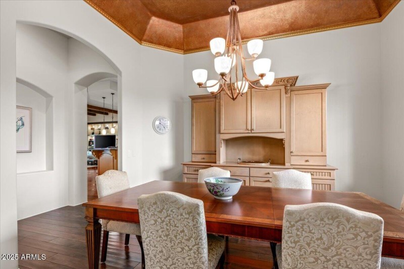 06-Dining Room