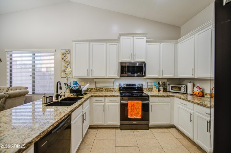 Kitchen 1