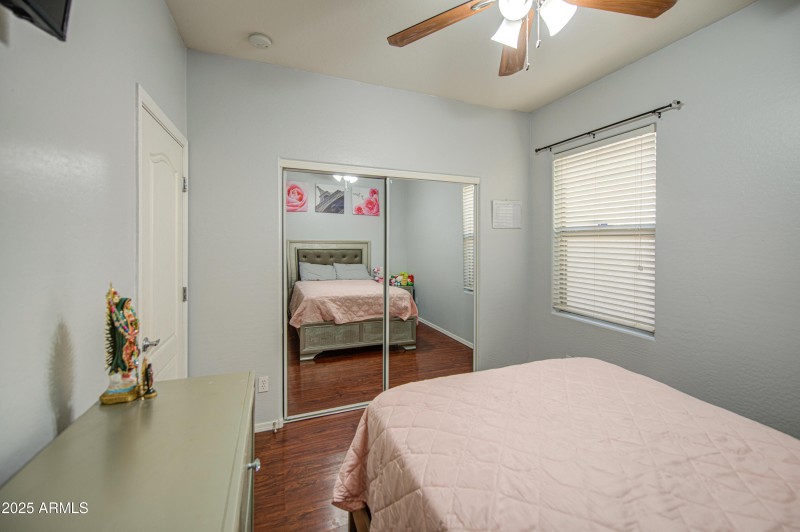 Bedroom 2-pic 2
