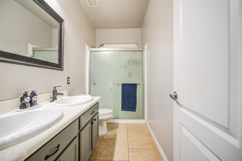 Bathroom 2-pic 1