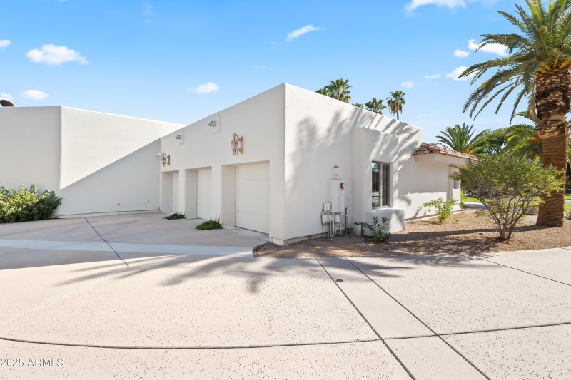 Exterior (13 of 14)