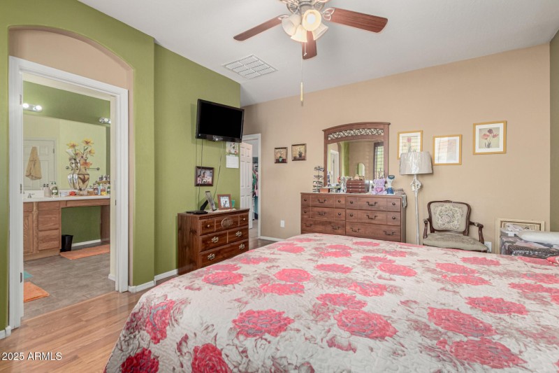 25 - Edgemont 15276