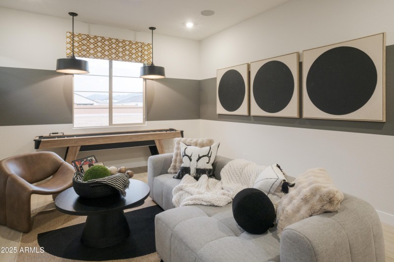 TEEN SUITE