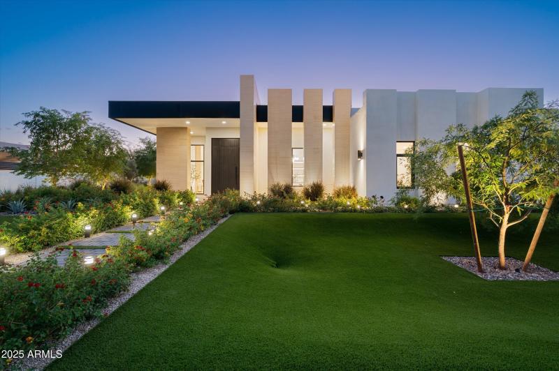 21-Twilight10220N66thSt-21