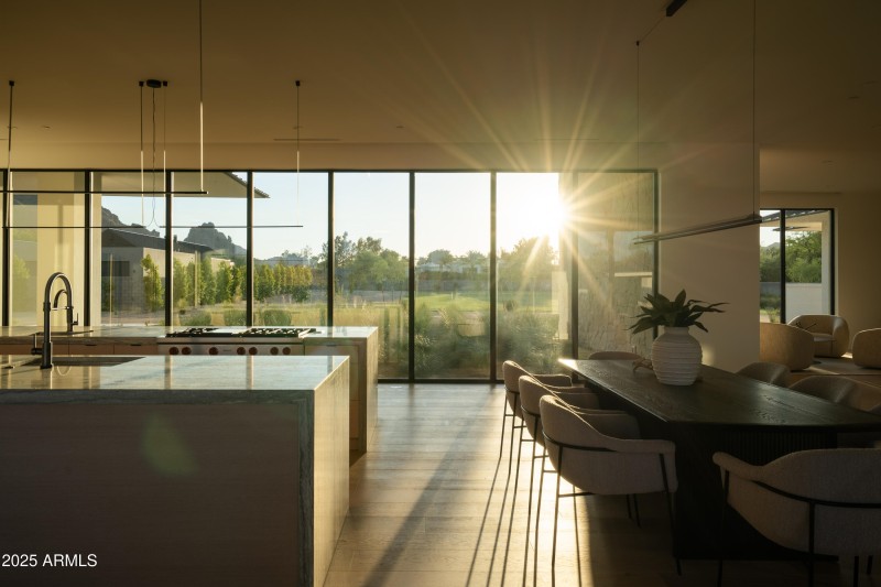 Kitchen/Dining