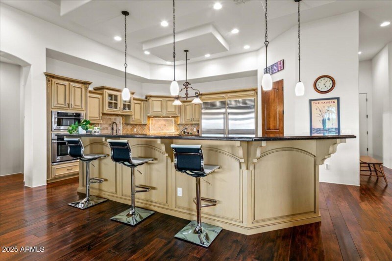 10-Breakfast Bar