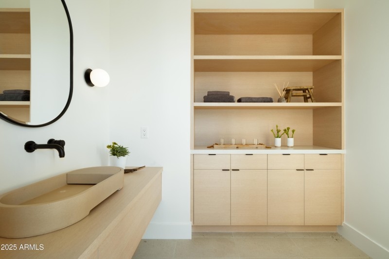 Pool Powder Room