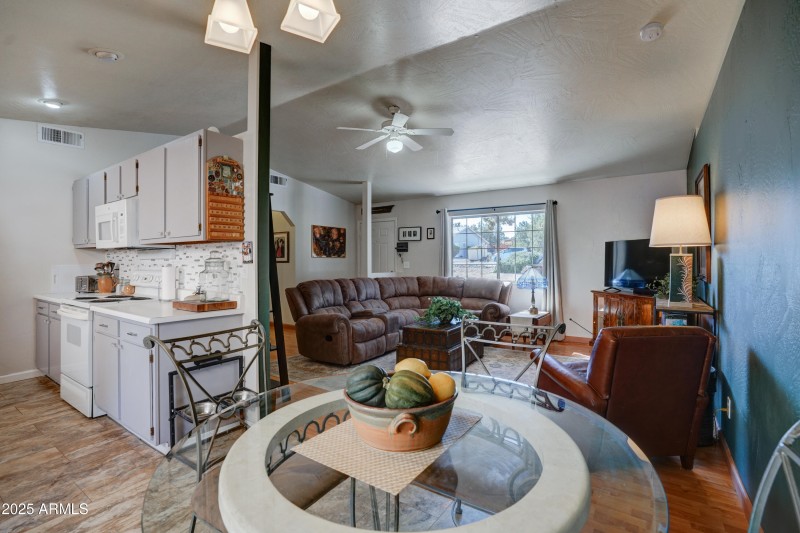 Dining Area 1