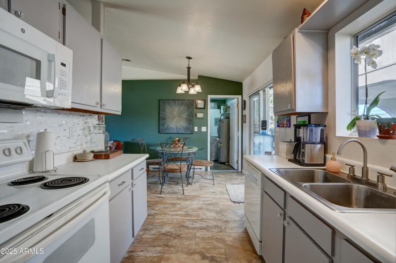 Kitchen 3