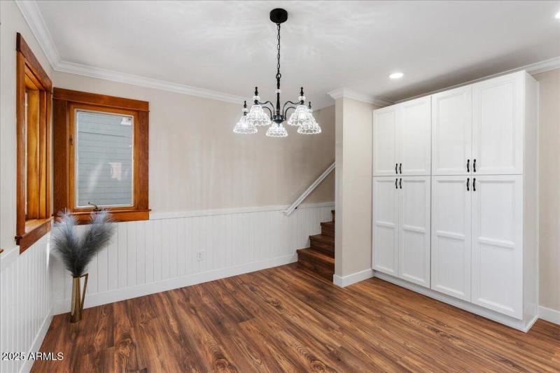 25-Breakfast Nook