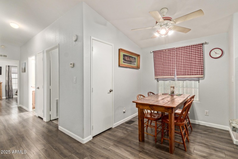 201 S Greenfield Rd 140