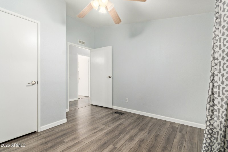 201 S Greenfield Rd 140