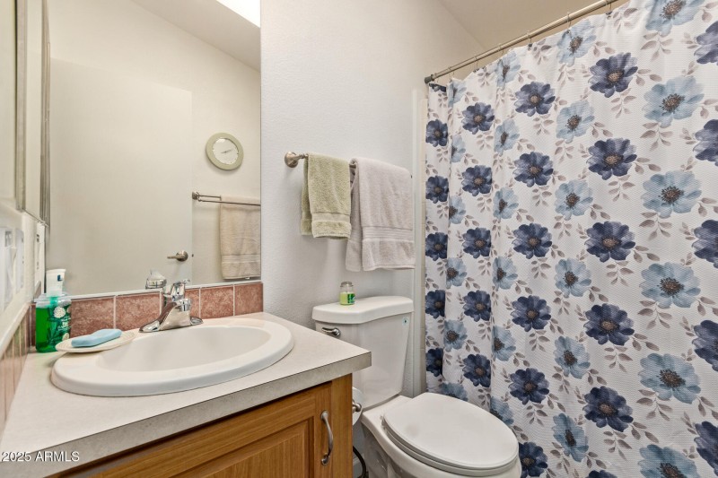 201 S Greenfield Rd 140