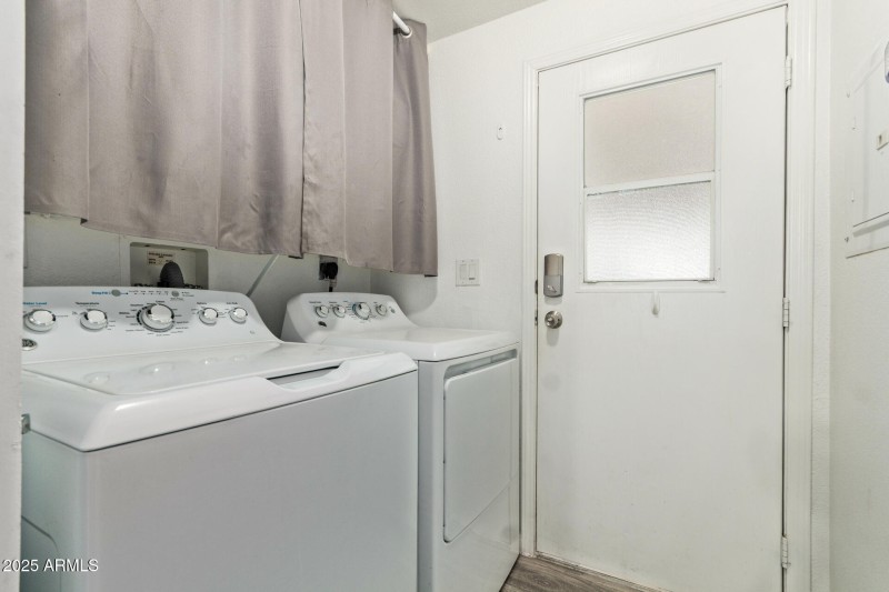 201 S Greenfield Rd 140