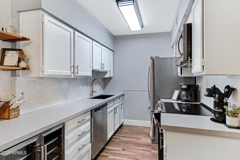 601 N May apt 27-7