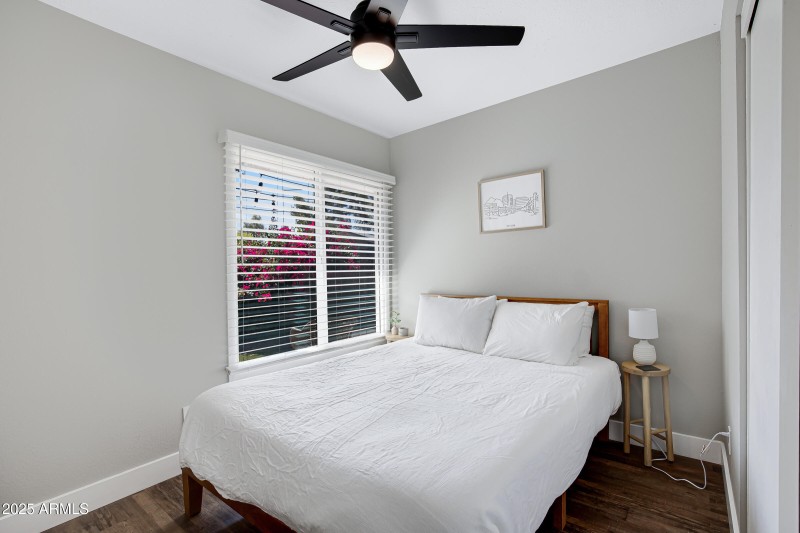 601 N May Apt 27-17