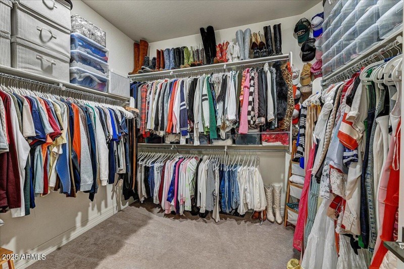 32-Primary Closet