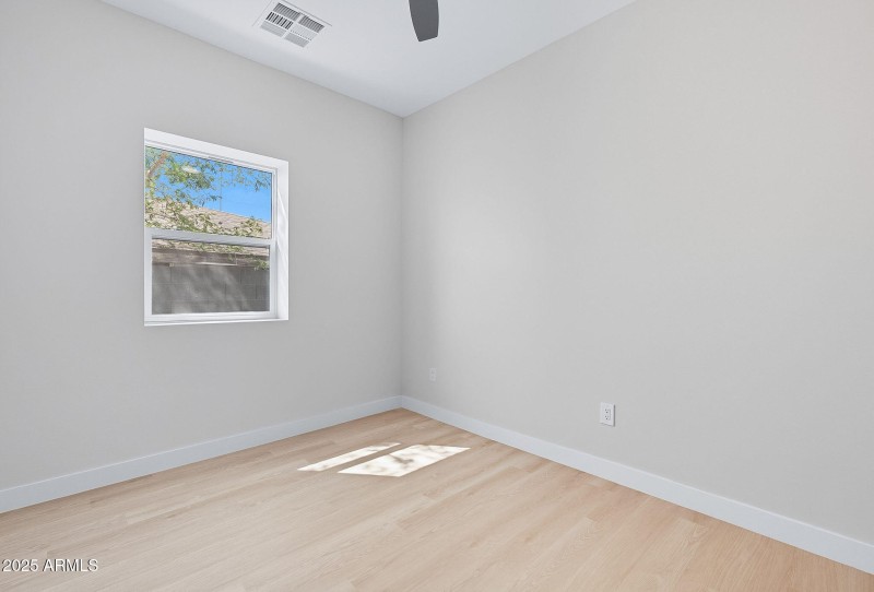 25-web-or-mls-Washington-25