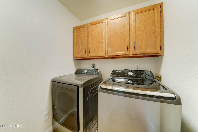 1658 N Sierra Vista Dr-28
