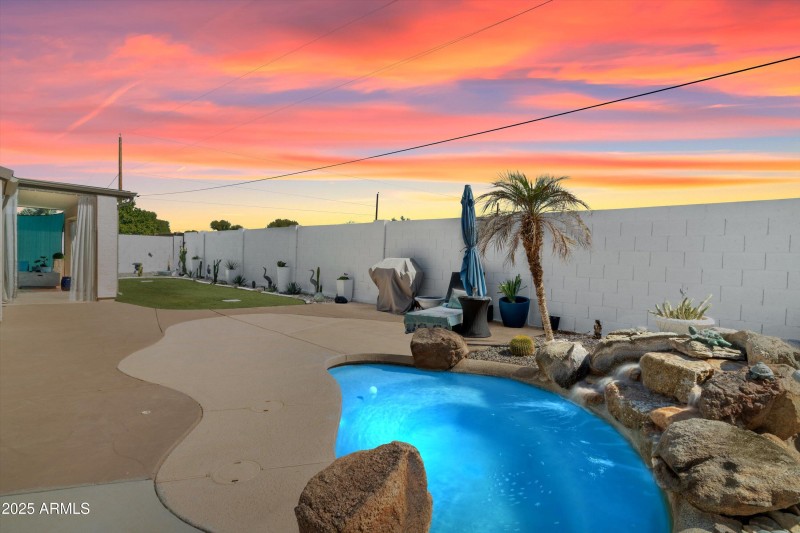 01-Backyard View