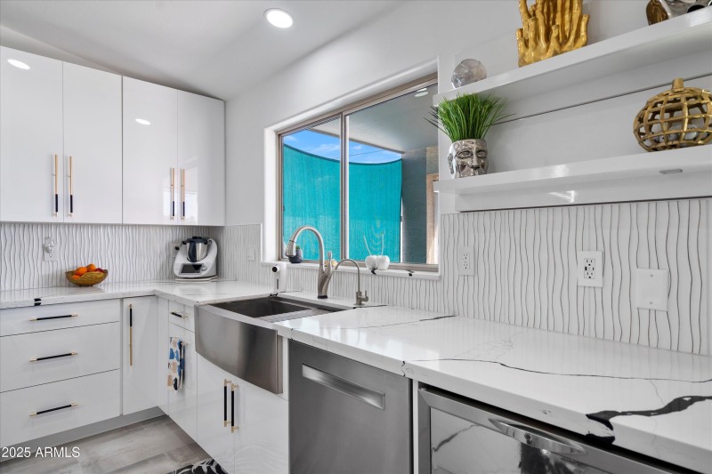 18-Kitchen