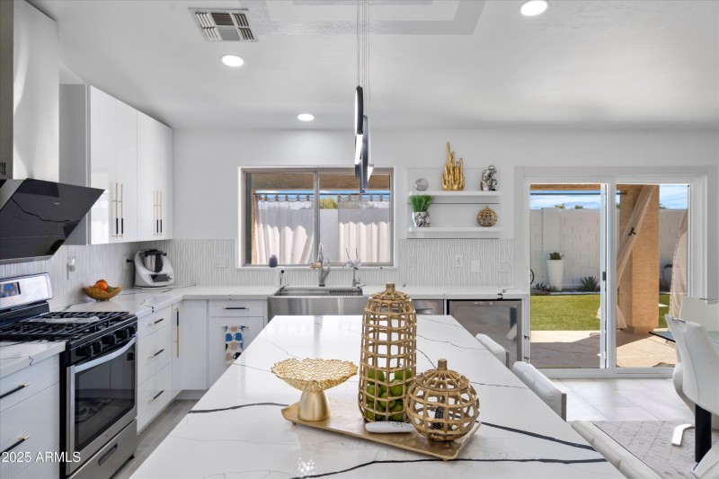 23-Kitchen