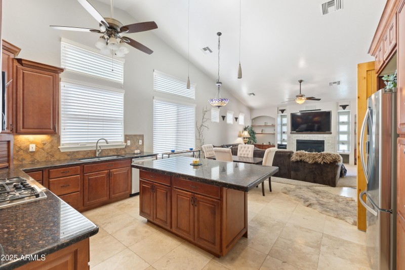 6302 E Hermosa Vista Dr-9