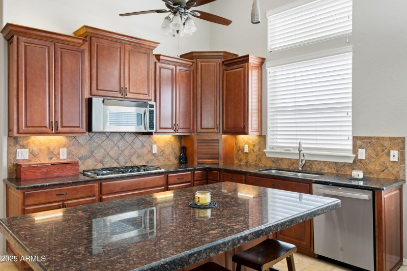 6302 E Hermosa Vista Dr-13