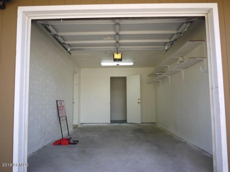 Garage-Storage Room