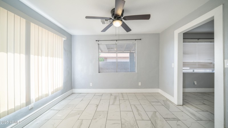 5550 W Gardenia Ave-6