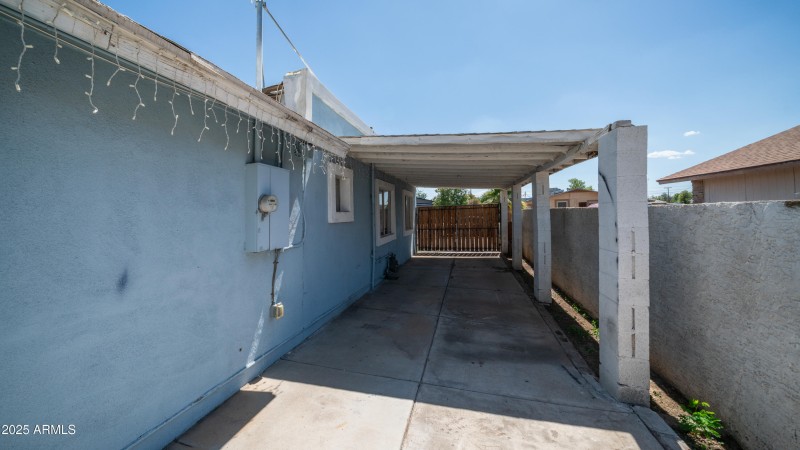 5550 W Gardenia Ave-20