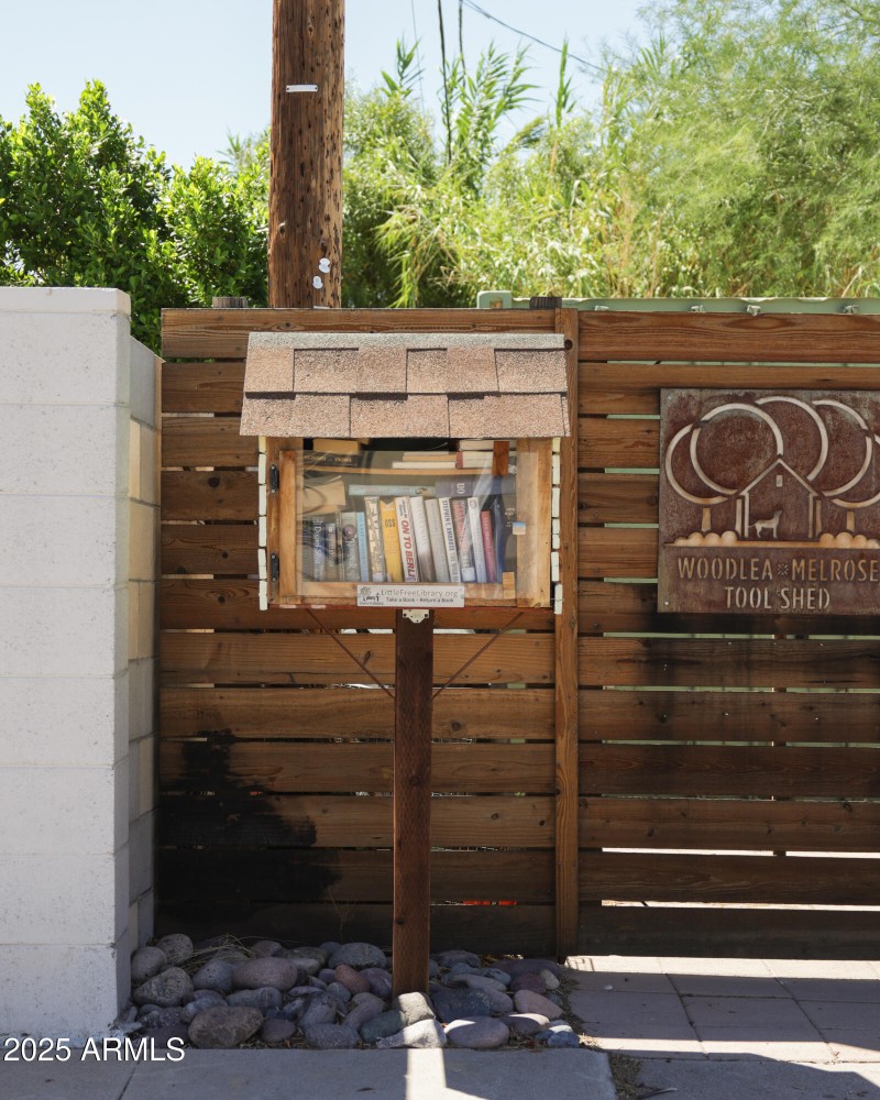 Community library/tool shed