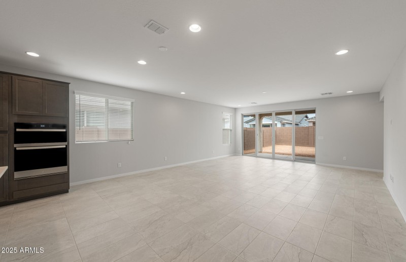 Cafe/Gathering Room