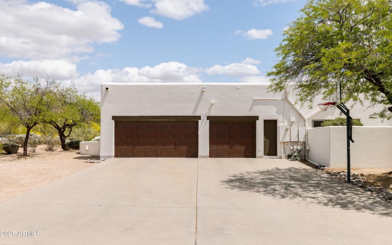 Three Car Garage