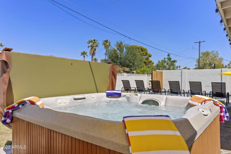 44-web-or-mls-8308-e-minnezona-ave