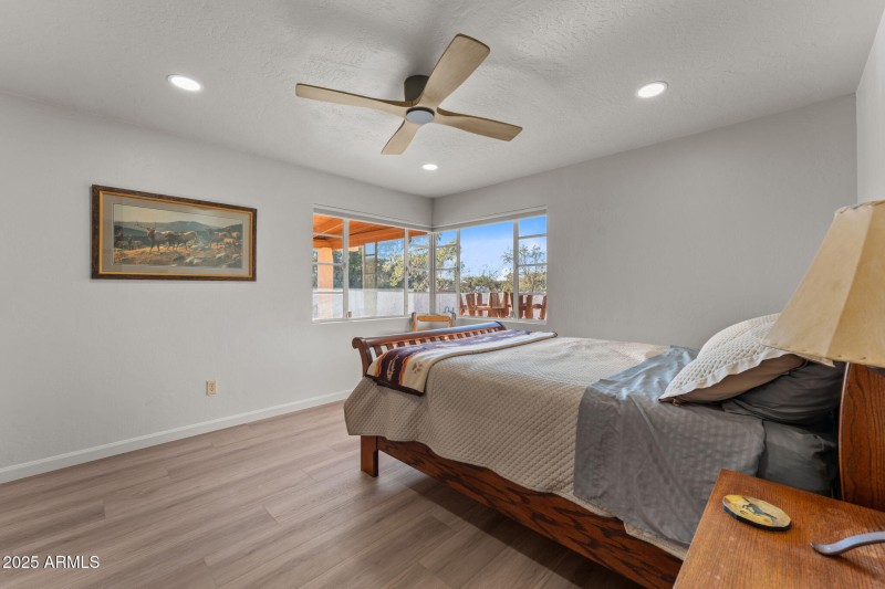 51433 N US Highway 60 89